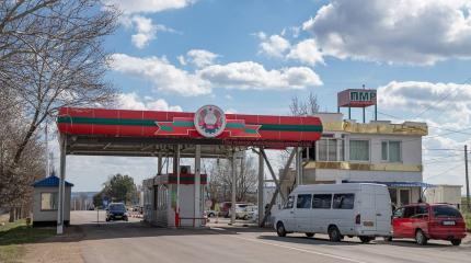 Посольства и МИД семи стран рекомендовали своим гражданам покинуть Приднестровье Посольства и МИД семи стран рекомендовали своим гражданам покинуть Приднестровье