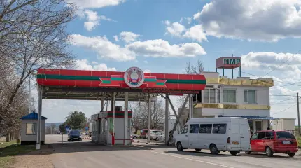 Посольства и МИД семи стран рекомендовали своим гражданам покинуть Приднестровье Посольства и МИД семи стран рекомендовали своим гражданам покинуть Приднестровье