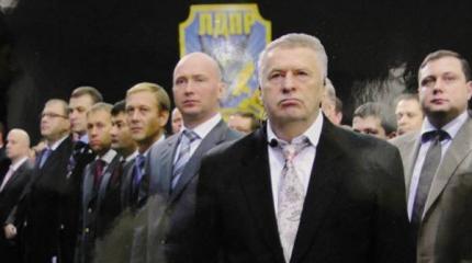 Жириновский нашел рецепт спасения российских экономики и футбола Жириновский нашел рецепт спасения российских экономики и футбола
