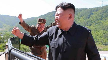 Ким Чен Ын очередным запуском ракеты сделал России королевский подарок Ким Чен Ын очередным запуском ракеты сделал России королевский подарок