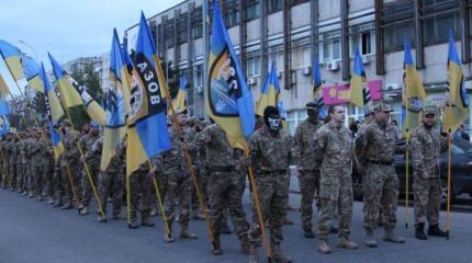 Жалкое подобие Гитлера: почему банды Билецкого не идут на переворот Жалкое подобие Гитлера: почему банды Билецкого не идут на переворот