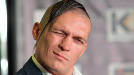 Украинский боксер Александр Усик о 23 февраля: это праздник не лохов! Украинский боксер Александр Усик о 23 февраля: это праздник не лохов!