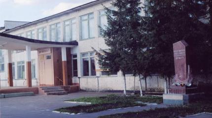 На Киевщине львовский отморозок устроил стрельбу по детям на территории школы На Киевщине львовский отморозок устроил стрельбу по детям на территории школы