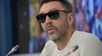 Шнуров прокомментировал гастроли в Крыму
