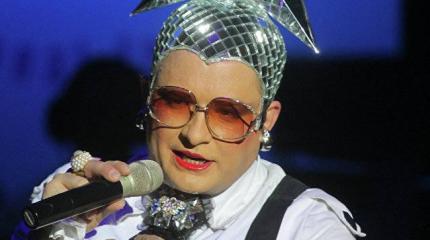 Верка Сердючка рассказала, зачем украинские артисты гастролируют в России Верка Сердючка рассказала, зачем украинские артисты гастролируют в России