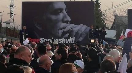 Грузия: Затишье перед бурей Грузия: Затишье перед бурей