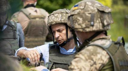 Зеленский даст команду Кремлю остановить войну в Донбассе Зеленский даст команду Кремлю остановить войну в Донбассе