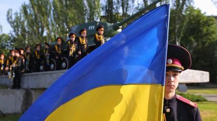 Украинские СМИ: От распада Украину сейчас спасает только США Украинские СМИ: От распада Украину сейчас спасает только США