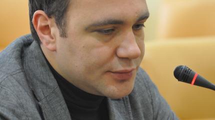 Денис Дворников: Люди хотят, чтобы депутаты перестали позорить государство
