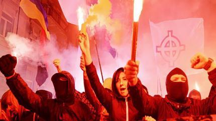 Одесские националисты разгоняют майдан Одесские националисты разгоняют майдан