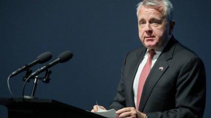 Джон Салливан: США не намерены ослаблять "украинские" санкции против России Джон Салливан: США не намерены ослаблять "украинские" санкции против России
