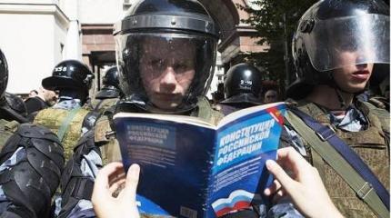 Законен ли закон о разгоне митингов? Законен ли закон о разгоне митингов?
