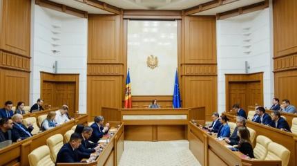 Перед выборами власть Молдовы активно включает против оппозиции админресурс