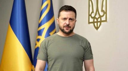 Зеленский мечется в поисках помощи Запада — деньгами и оружием Зеленский мечется в поисках помощи Запада — деньгами и оружием