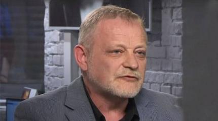 Курьёз на ТВ Украины: зритель в эфире предложил развернуть пушки на Киев Курьёз на ТВ Украины: зритель в эфире предложил развернуть пушки на Киев