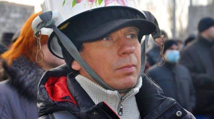По-английски, любой украинский политик, самая настоящая «кастрюля» По-английски, любой украинский политик, самая настоящая «кастрюля»