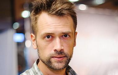 Беглый русский актер-нацист Пашинин вновь призвал взорвать города России Беглый русский актер-нацист Пашинин вновь призвал взорвать города России