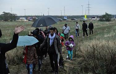 Россия поможет спасению беженцев Россия поможет спасению беженцев