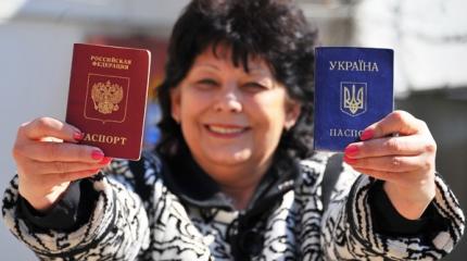 Двойное гражданство: Киев запустил цепную реакцию своего краха Двойное гражданство: Киев запустил цепную реакцию своего краха