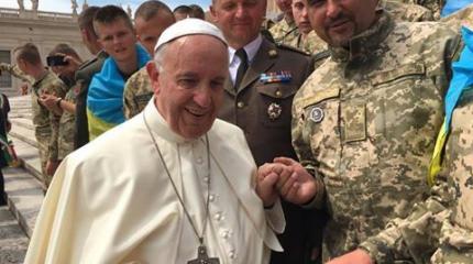Индульгенция на убийство в Донбассе: Папа Римский Франциск благословил ВСУшников Индульгенция на убийство в Донбассе: Папа Римский Франциск благословил ВСУшников