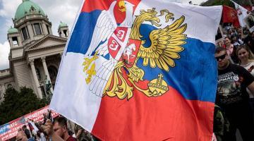 Укрепление российских позиций в мире важно для выживания сербского народа