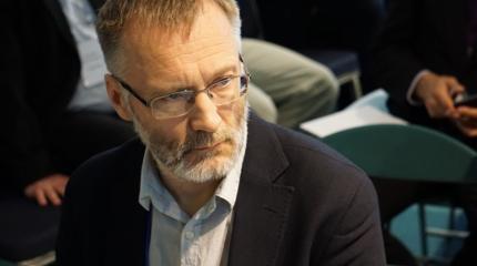 Сергей Михеев объяснил хамское поведение Макрона на встрече с Путиным Сергей Михеев объяснил хамское поведение Макрона на встрече с Путиным