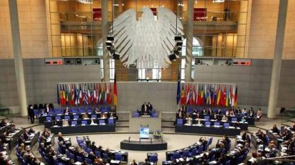 Германия перестанет смотреть на Америку снизу вверх Германия перестанет смотреть на Америку снизу вверх