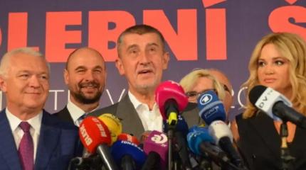 Киев в панике: новое правительство Чехии снимет украинские флаги