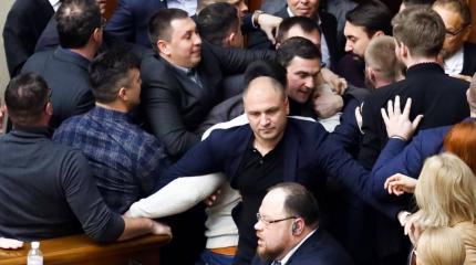 В Раде произошла потасовка В Раде произошла потасовка