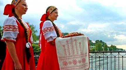 Одиночество Русского мира среди братьев-небратьев-славян Одиночество Русского мира среди братьев-небратьев-славян