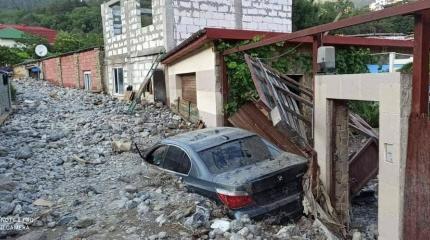 В Киеве злорадствуют по поводу наводнения в Крыму: «Вот вам камни с неба!» В Киеве злорадствуют по поводу наводнения в Крыму: «Вот вам камни с неба!»