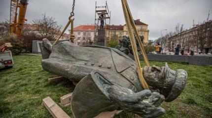 FortRuss о сносе памятника Коневу в Праге: русские не забывают своих героев