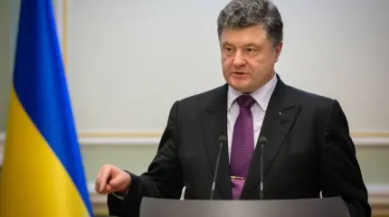 Почему Вашингтон возится с Порошенко? Почему Вашингтон возится с Порошенко?