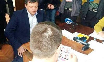 Позвольте, а где же отец Федор?