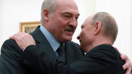 Путин поздравил Лукашенко с победой