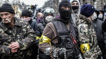 Украинские нацисты запугивали верующих на крещенских купаниях в Кировограде Украинские нацисты запугивали верующих на крещенских купаниях в Кировограде
