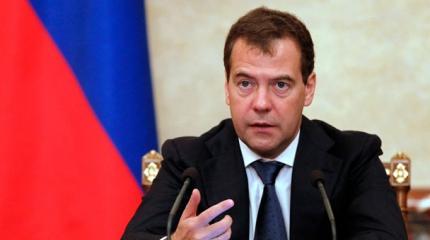 Медведев многословен. Из его речей можно надерать противоположных цитат Медведев многословен. Из его речей можно надерать противоположных цитат