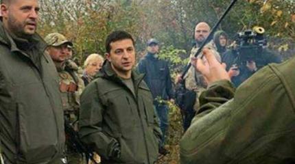 Зеленский доволен: он завёл, они заводятся Зеленский доволен: он завёл, они заводятся