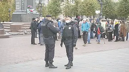 Митинг против карантина в Москве: Майдан в столице раскачать не удаётся Митинг против карантина в Москве: Майдан в столице раскачать не удаётся