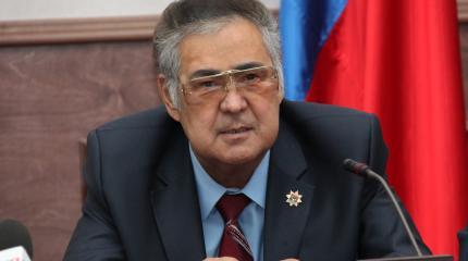 Больничный ветерана или смена власти: Аман Тулеев вновь не вышел из отпуска