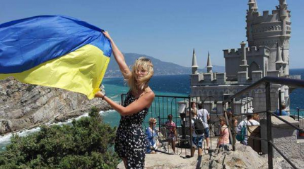 «Как-то здесь неприятно»: крымчанка вернулась на полуостров спустя 10 лет «Как-то здесь неприятно»: крымчанка вернулась на полуостров спустя 10 лет