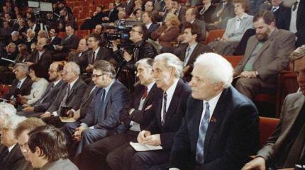 Кухонное диссидентство развалило СССР. Ничего не напоминает? Кухонное диссидентство развалило СССР. Ничего не напоминает?