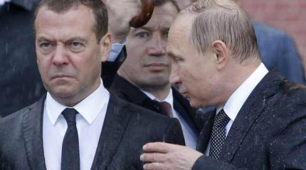 Уволить нельзя оставить либералов. Куда поставить запятую? Уволить нельзя оставить либералов. Куда поставить запятую?