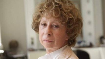 Уже не за Украину: Ахеджакова «переобулась» и уехала в Крым Уже не за Украину: Ахеджакова «переобулась» и уехала в Крым