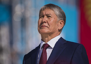 Атамбаев: Иностранной "шестерке" никогда не стать президентом Киргизии Атамбаев: Иностранной "шестерке" никогда не стать президентом Киргизии