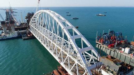 Караван идет: Украина не в силах помешать строительству Крымского моста Караван идет: Украина не в силах помешать строительству Крымского моста