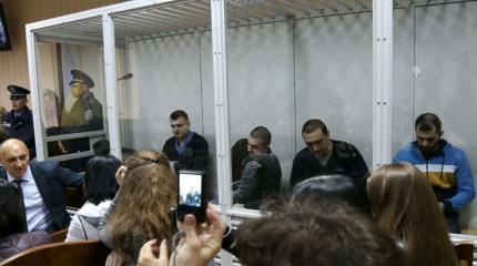 Нацисты устроили кровавую вакханалию во время суда над «Беркутом» в Киеве Нацисты устроили кровавую вакханалию во время суда над «Беркутом» в Киеве