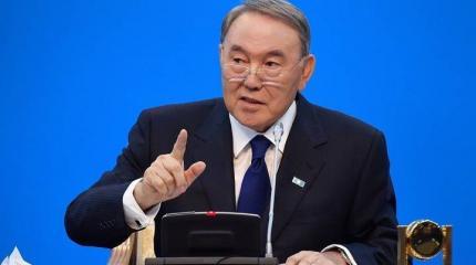 Назарбаев обязал проводить заседания правительства на казахском языке Назарбаев обязал проводить заседания правительства на казахском языке