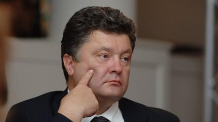Петр Порошенко призвал украинцев помолиться на Рождество за воинов Петр Порошенко призвал украинцев помолиться на Рождество за воинов
