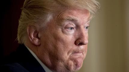 В ближний космос отправили плакат против политики Трампа В ближний космос отправили плакат против политики Трампа